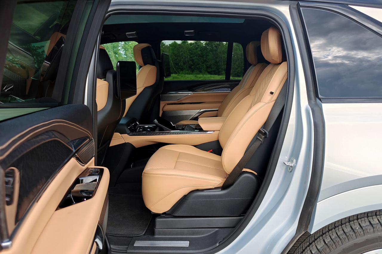 2025 Cadillac Escalade IQ Review | Capital One Auto Navigator 2025 Cadillac Escalade IQ Review | Capital One Auto Navigator